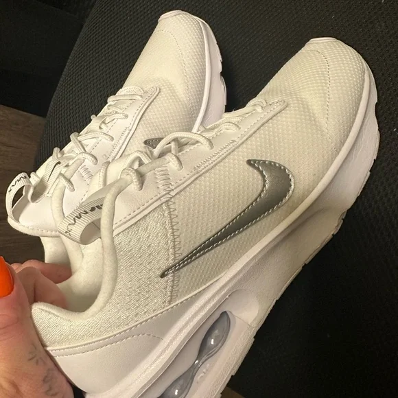 Nike Women's White Sneakers with Silver Swoosh - Picture 1 of 4